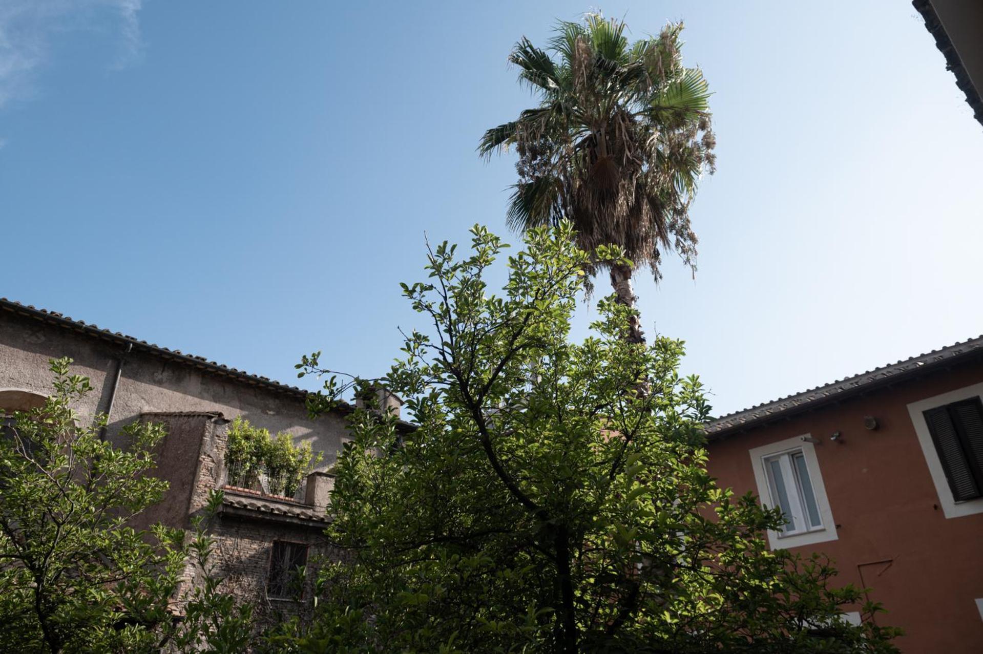 The Sanctuary Urban Retreat Hotel Rome Exterior photo