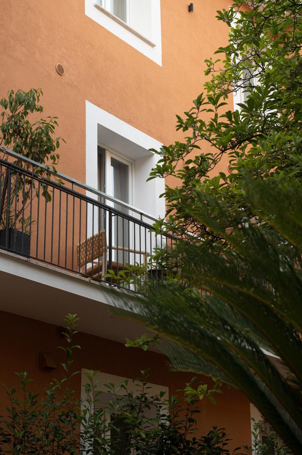The Sanctuary Urban Retreat Hotel Rome Exterior photo